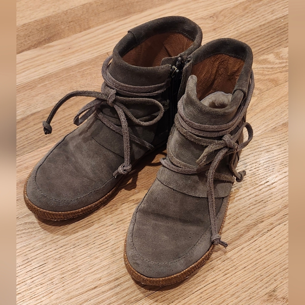 Ugg Reid Mocs